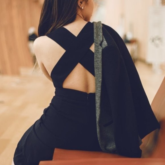 Babaton Aritzia Alex Cross Back Midi Dress - Picture 2 of 9